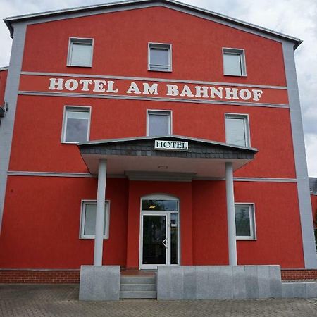 וארן Hotel Am Bahnhof מראה חיצוני תמונה